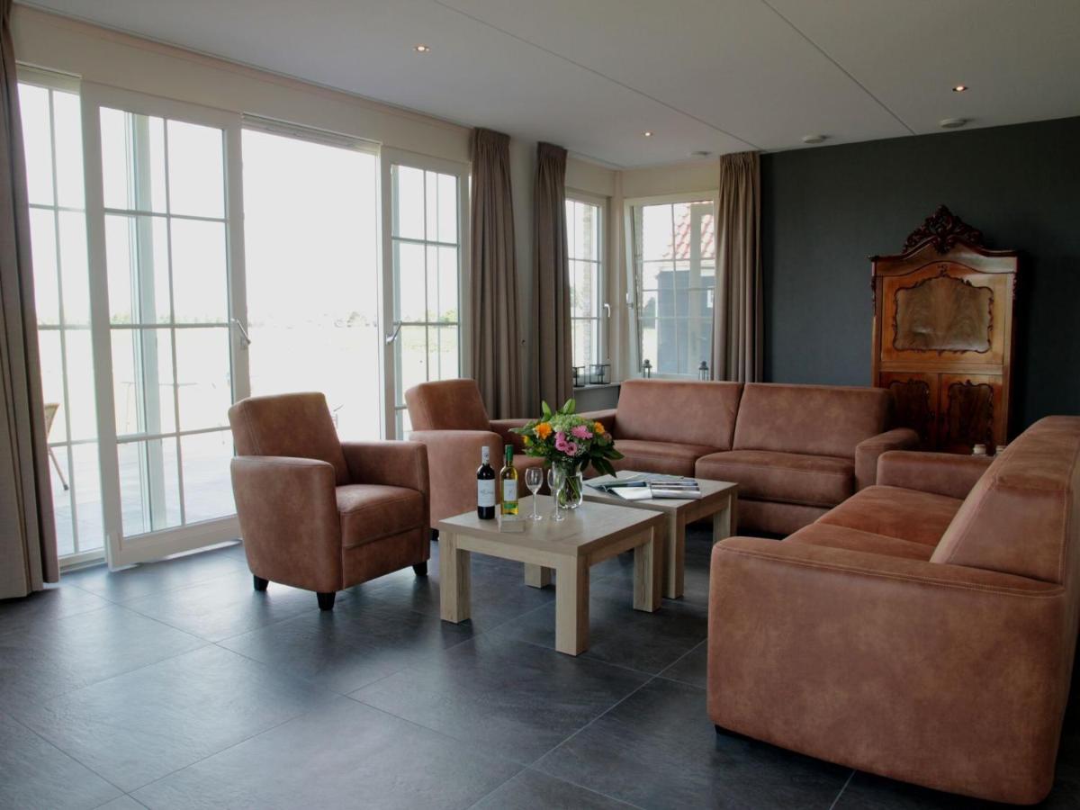 Beautiful And Spacious Villa With A Panoramic View Near The Beach Of Cadzand Exterior photo