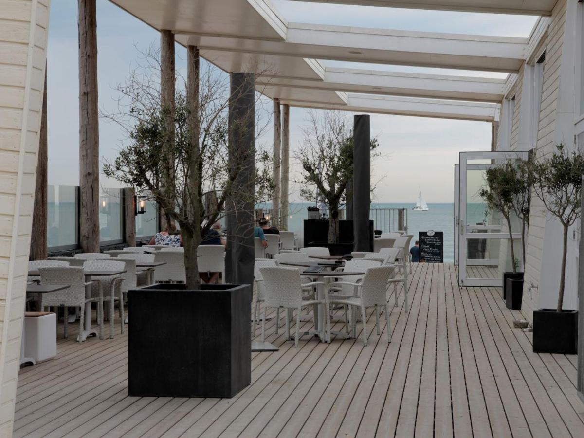 Beautiful And Spacious Villa With A Panoramic View Near The Beach Of Cadzand Exterior photo